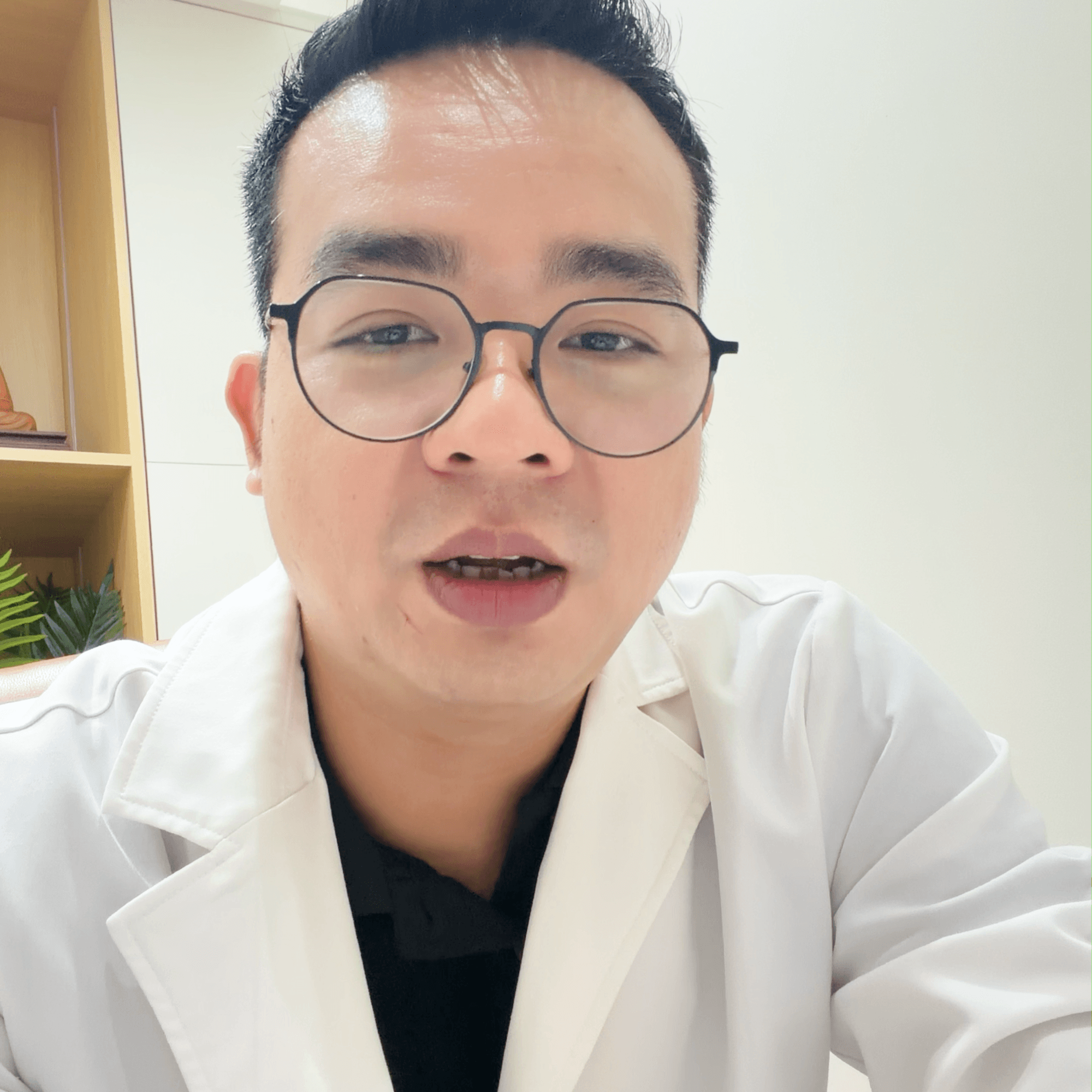 Turunkan bibir bawah bayi